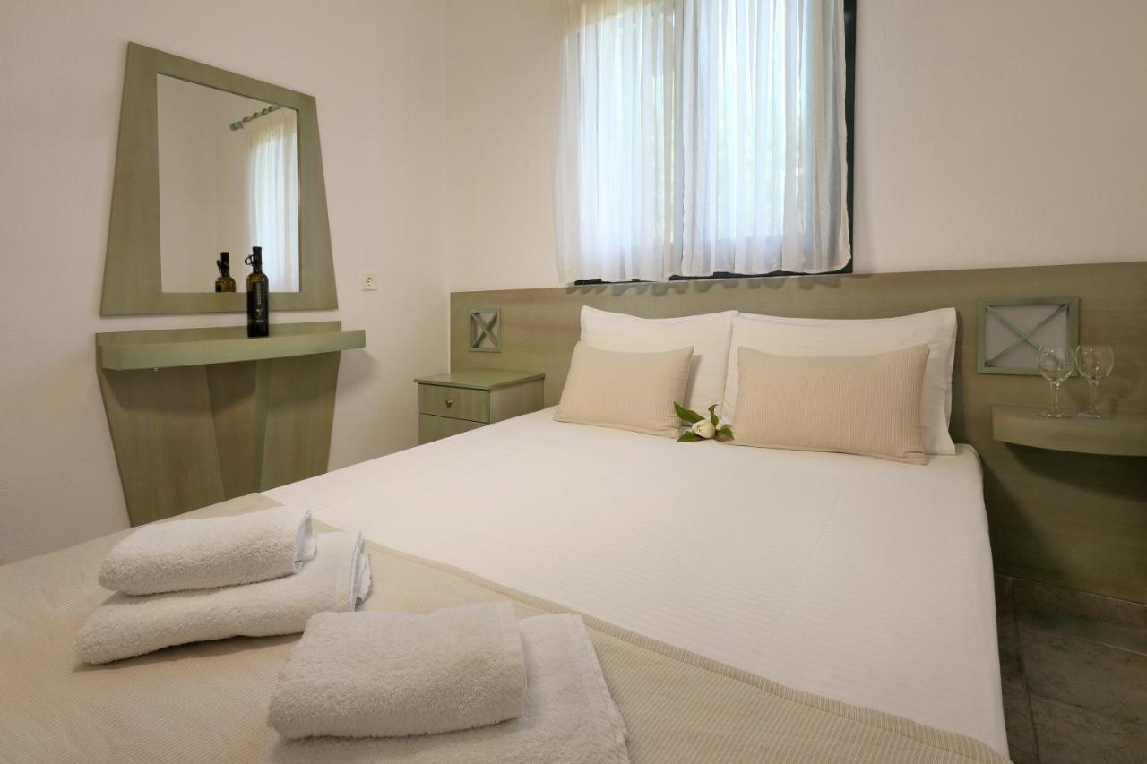 Maistrali Apartments ออร์โมส ปานากีอาส ภายนอก รูปภาพ